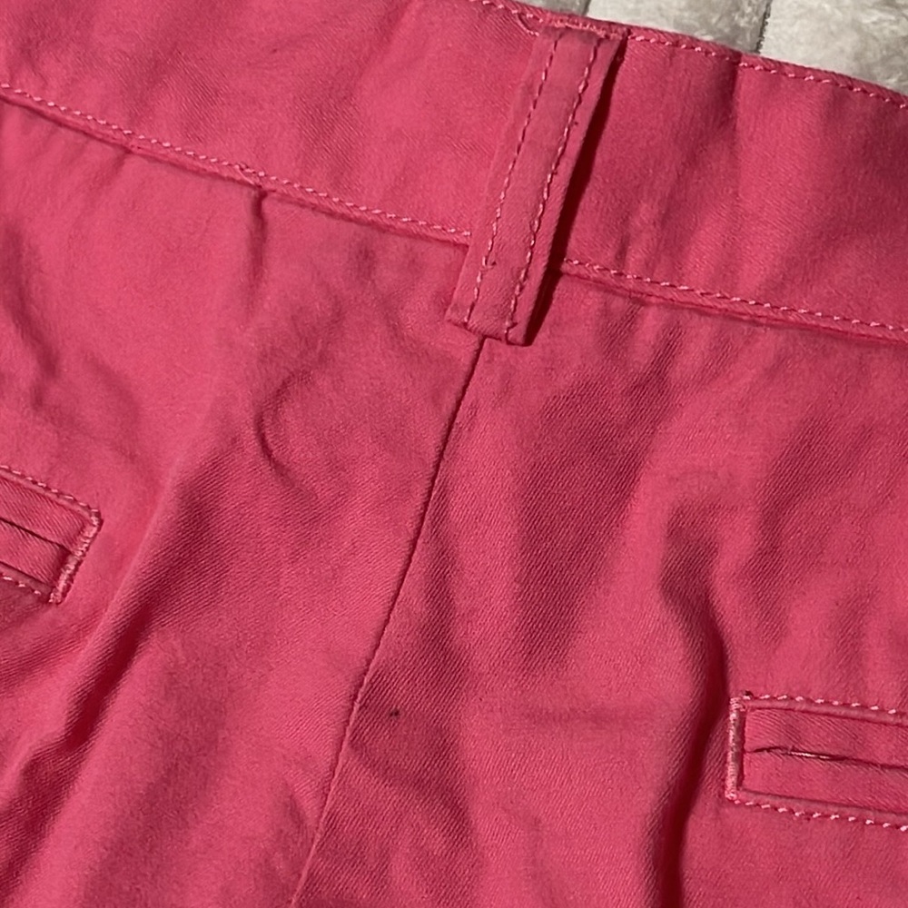 Vineyard Vines Pink Shorts | Size 33 - Picture 3 of 10